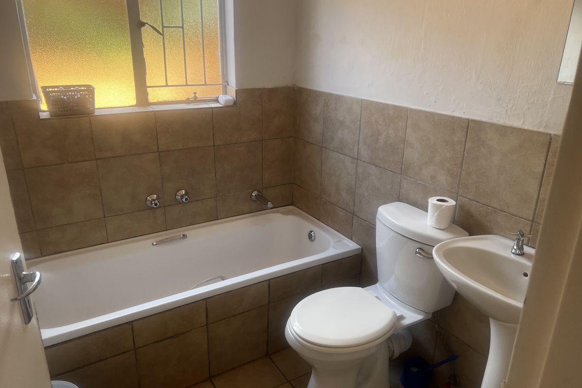 Apartment For Sale In Pretoria - Photo 5