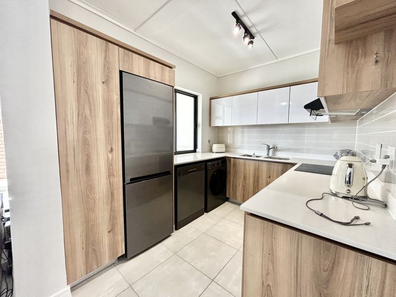 3 Bedroom Apartment FOR SALE in Ballito - Photo 4