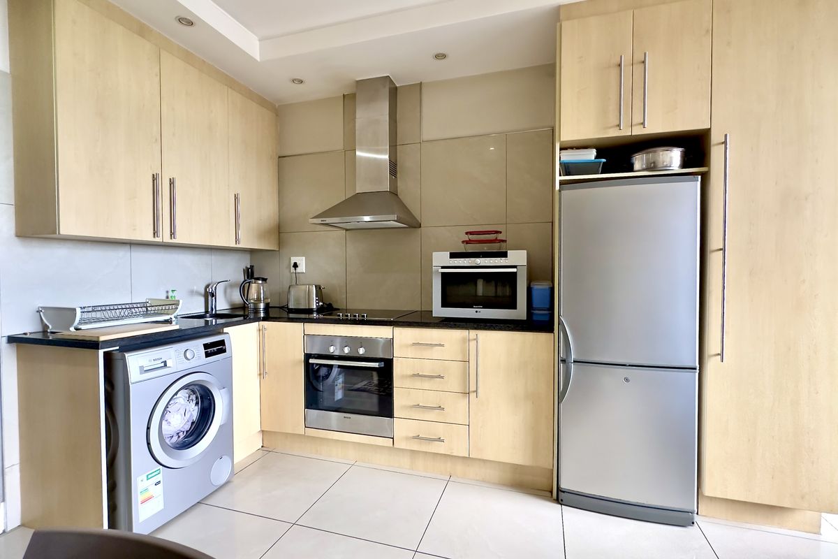 1 Bedroom Fully Furnished Apartment for Sale in Hydro Park with Spectacular Sunset Views - Photo 3