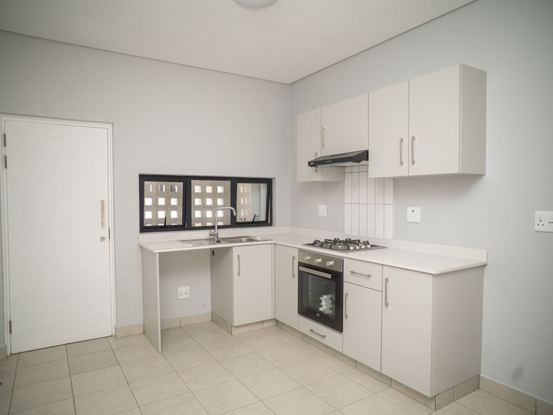 Modern Living in Emberton Estate – Brand-New 2 Bedroom Apartment - Photo 3