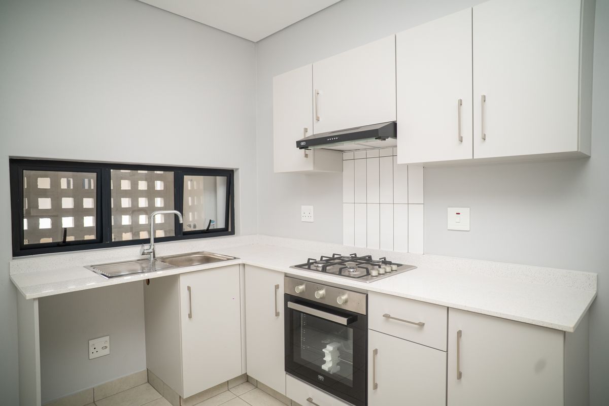 Modern Living in Emberton Estate – Brand-New 2 Bedroom Apartment - Photo 5