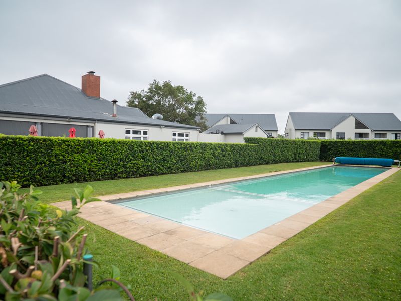 Modern Estate Living with a Private Balcony in Emberton Estate - Photo 4