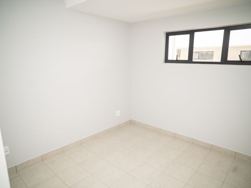 2 Bedroom  Apartment in the Newly Built Section of Emberton Estate - Photo 10