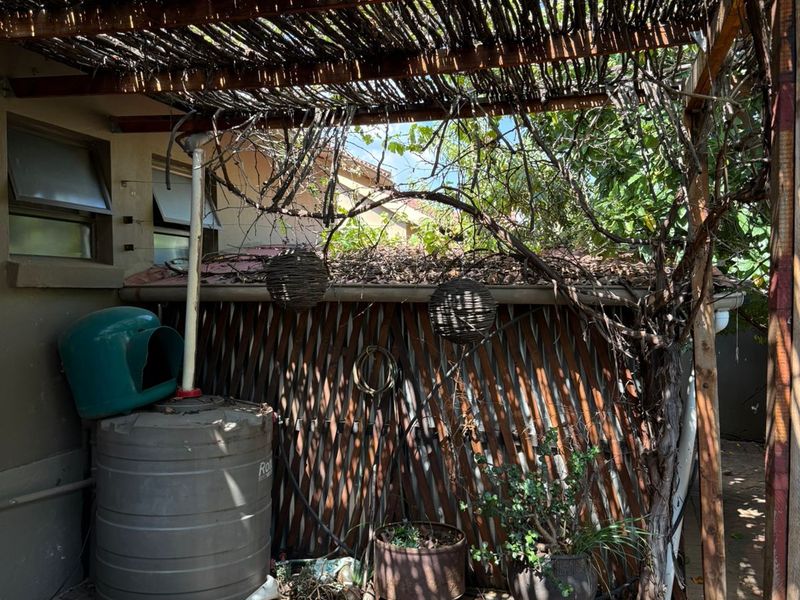 Charming 3-Bed Family Haven in Secure Melodie Estate for R2 mil - Photo 8