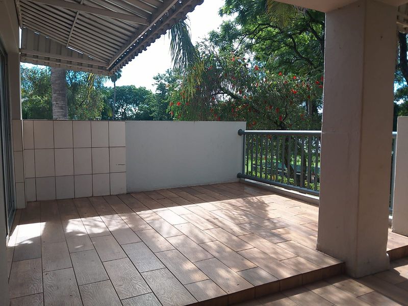 Spacious 172m2 Double Unit with Dam Access & Premium Lifestyle Living - Photo 8