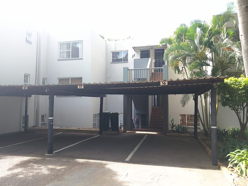 Spacious 172m2 Double Unit with Dam Access & Premium Lifestyle Living - Photo 6