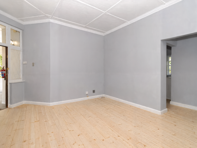 Spacious 2-Bedroom Apartment on High Level Road - Photo 6