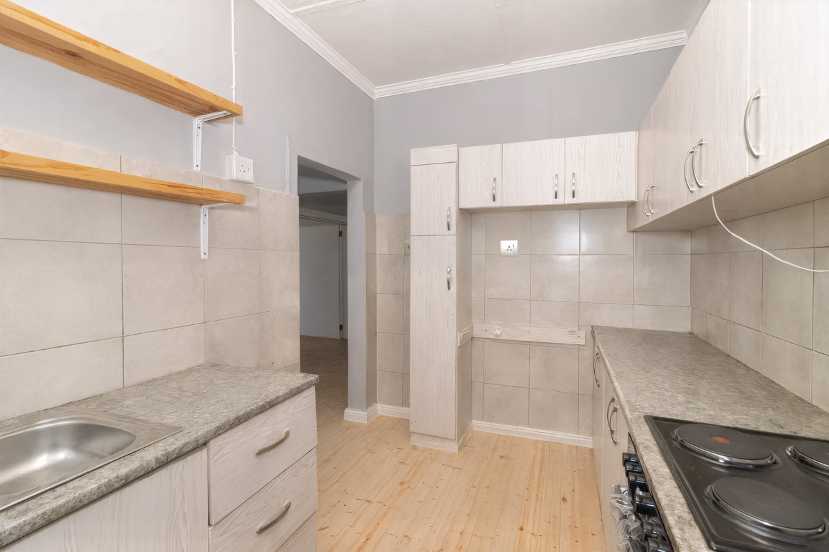 Spacious 2-Bedroom Apartment on High Level Road - Photo 4