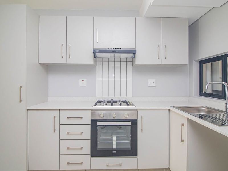 Contemporary  Apartment Living at Its Best in Emberton Estate - Photo 10