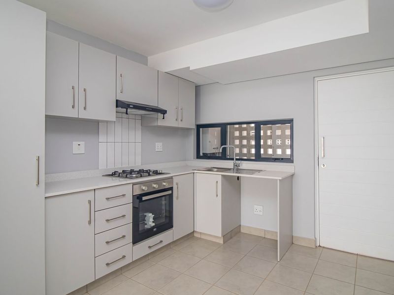 Contemporary  Apartment Living at Its Best in Emberton Estate - Photo 8