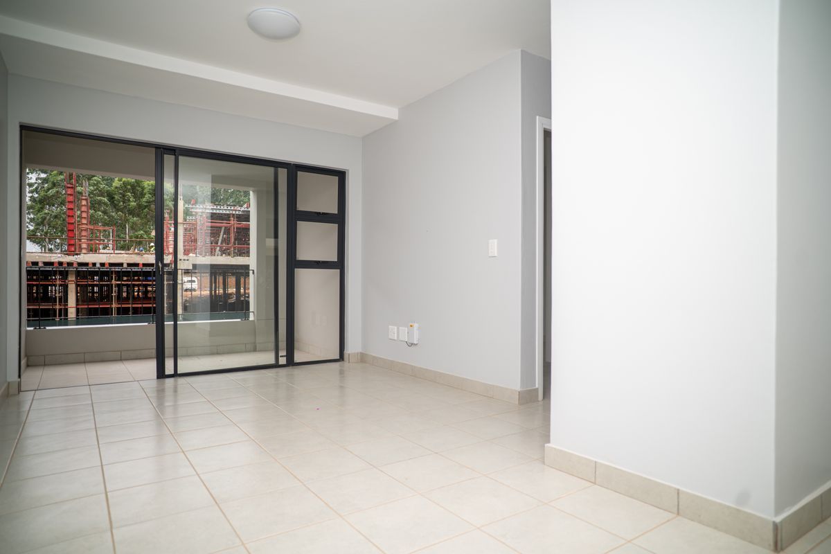 2 Bedroom Apartment in the Newly Built Section of Emberton Estate - Photo 5