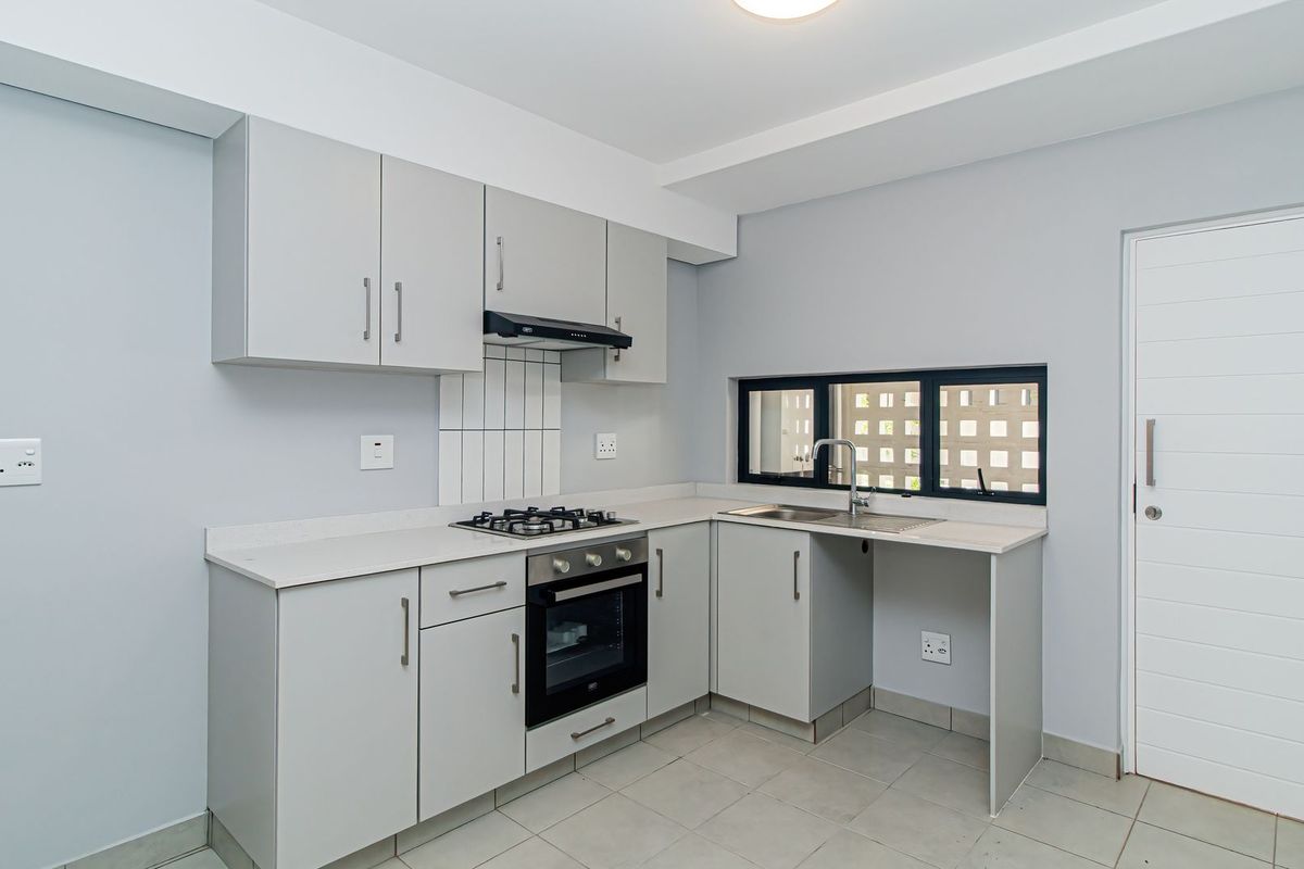 Apartment for Sale in Emberton Estate, Gillitts Brand-new apartment direct from the developer - Photo 5
