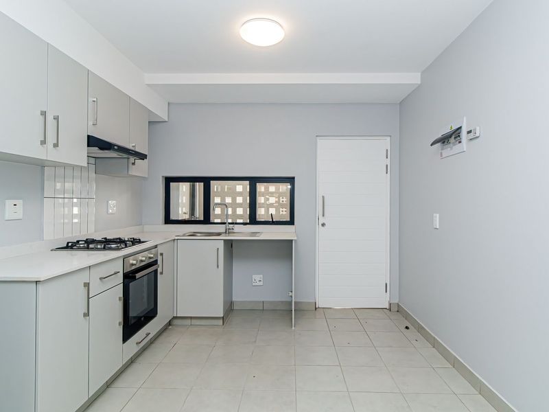 Apartment for Sale in Emberton Estate, Gillitts Brand-new apartment direct from the developer - Photo 8