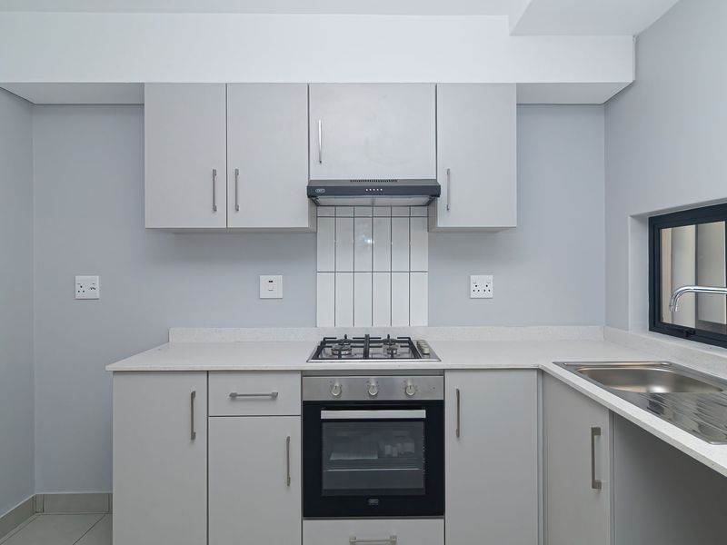 Apartment for Sale in Emberton Estate, Gillitts Brand-new apartment direct from the developer - Photo 6