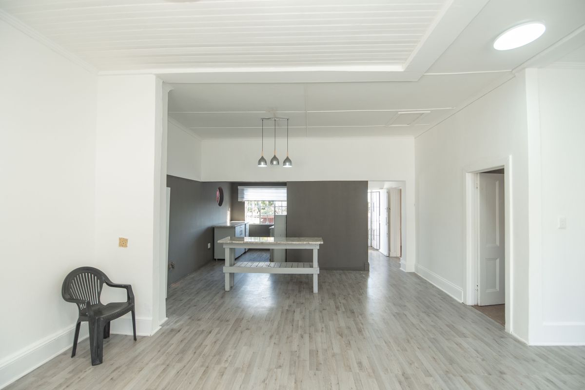 4 Bedroom Home including Flatlet, Pool & Entertainment Area – Ideal Investment or First-Time Buy! - Photo 4