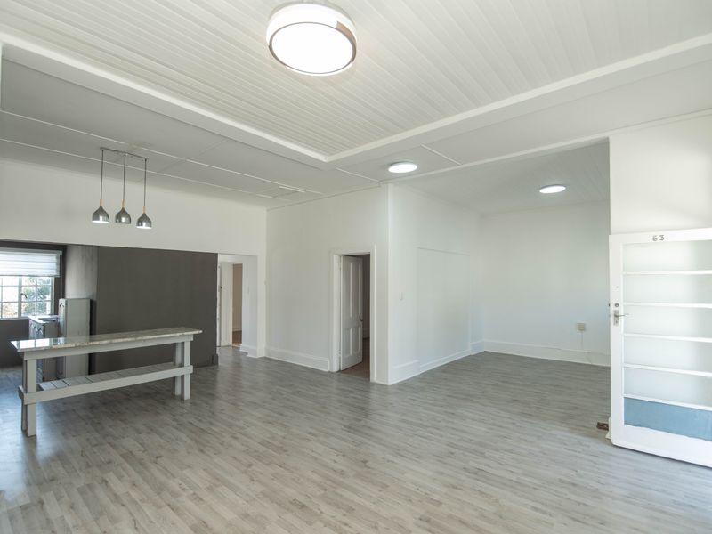 4 Bedroom Home including Flatlet, Pool & Entertainment Area – Ideal Investment or First-Time Buy! - Photo 5