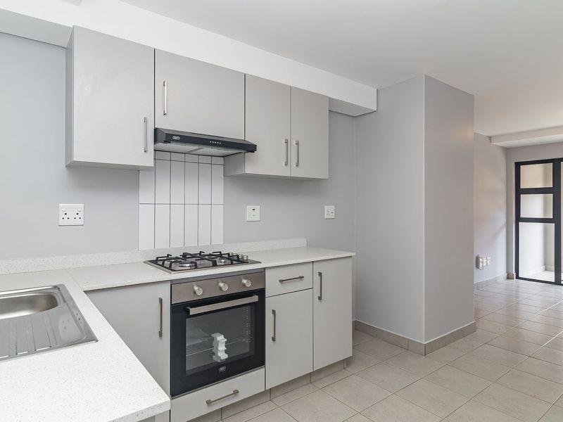 Emberton Estate – Brand-New 2 Bedroom Apartment - Photo 3