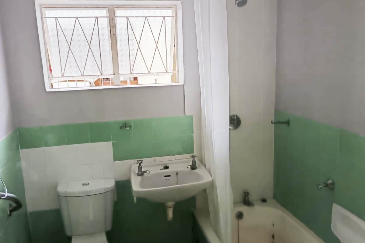 CHARLO ROOMS IN SHARED HOUSE FOR RENT - Photo 3
