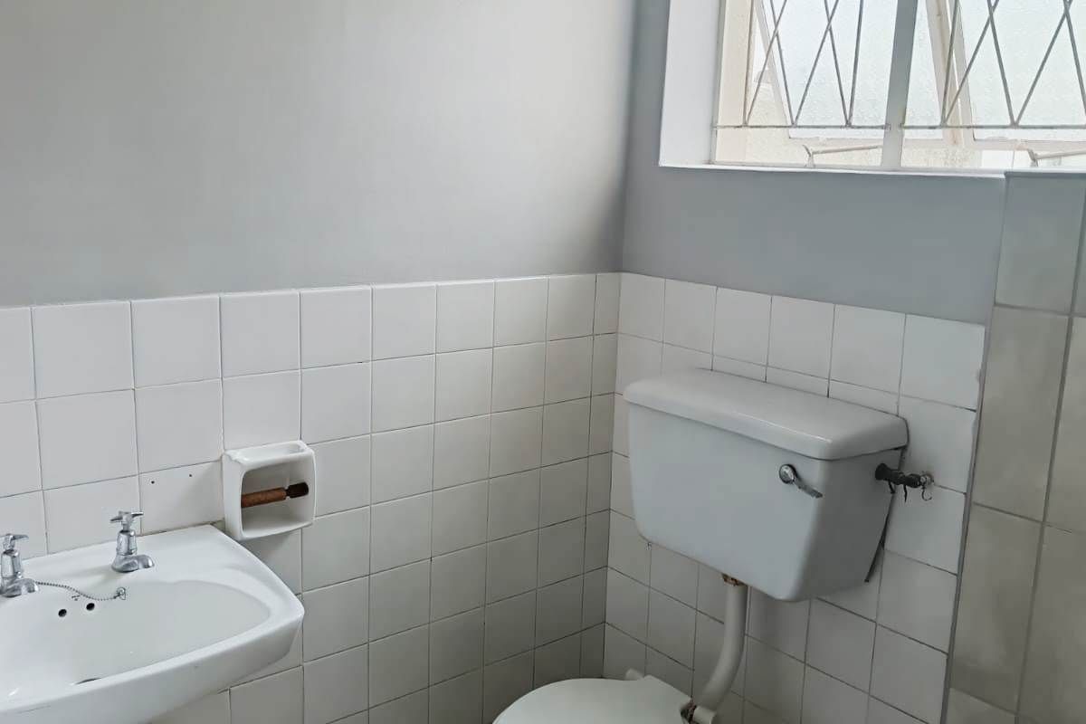 CHARLO ROOMS IN SHARED HOUSE FOR RENT - Photo 5