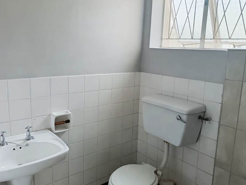 CHARLO ROOMS IN SHARED HOUSE FOR RENT - Photo 5