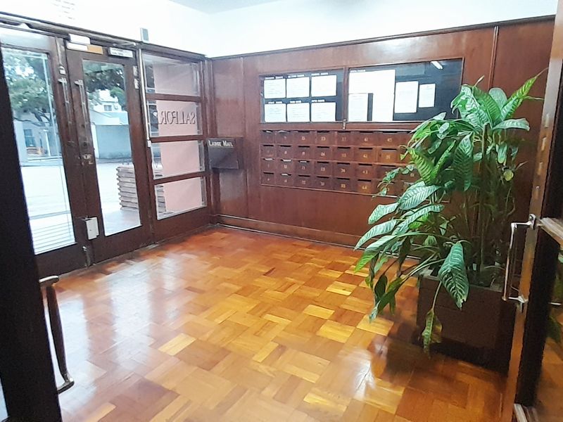 CENTRAL STUDIO / BACHELOR APARTMENT FOR RENT - Photo 2