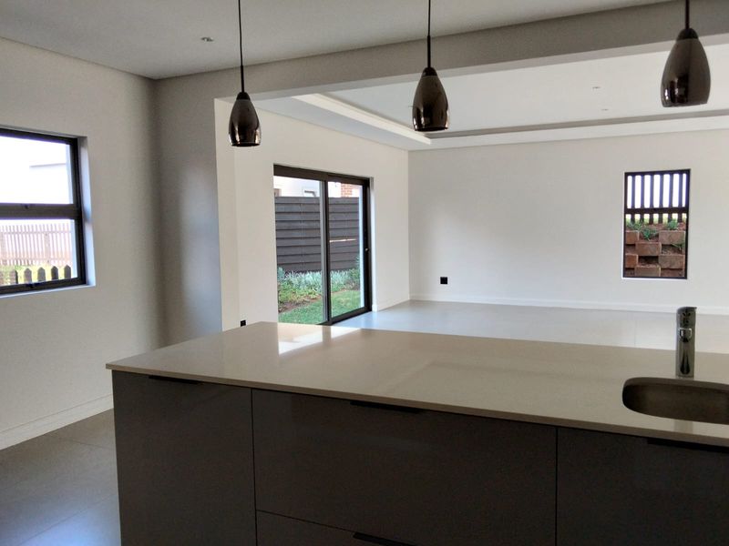 READY TO MOVE HOME LOCATED IN THE ONE OF THE PRESTIGIOUS ESTATES IN IZINGA - Photo 9