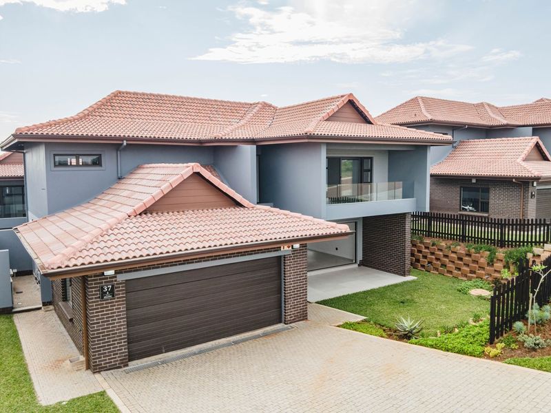 READY TO MOVE HOME LOCATED IN THE ONE OF THE PRESTIGIOUS ESTATES IN IZINGA - Photo 2