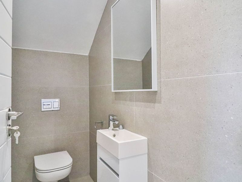 READY TO MOVE HOME LOCATED IN THE ONE OF THE PRESTIGIOUS ESTATES IN IZINGA - Photo 3
