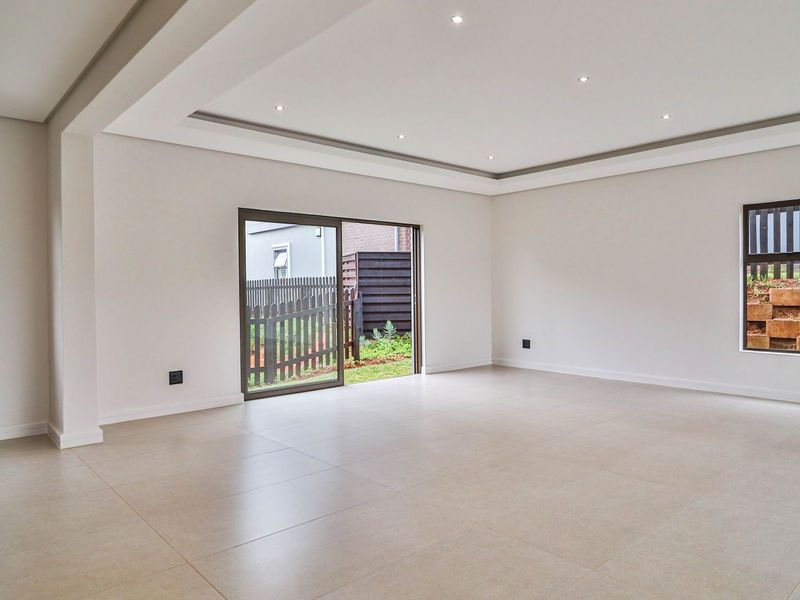 READY TO MOVE HOME LOCATED IN THE ONE OF THE PRESTIGIOUS ESTATES IN IZINGA - Photo 4