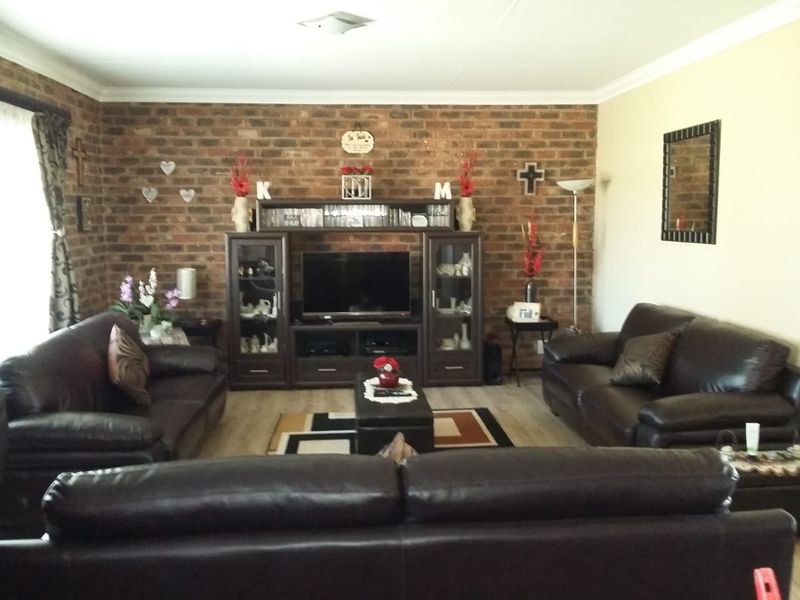 Two bedroom townhouse - Photo 8