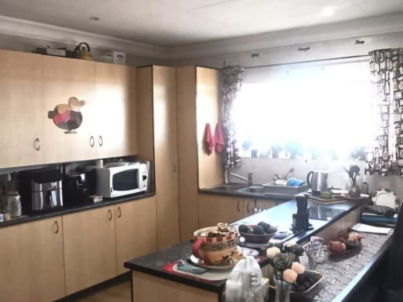 Two bedroom townhouse - Photo 4