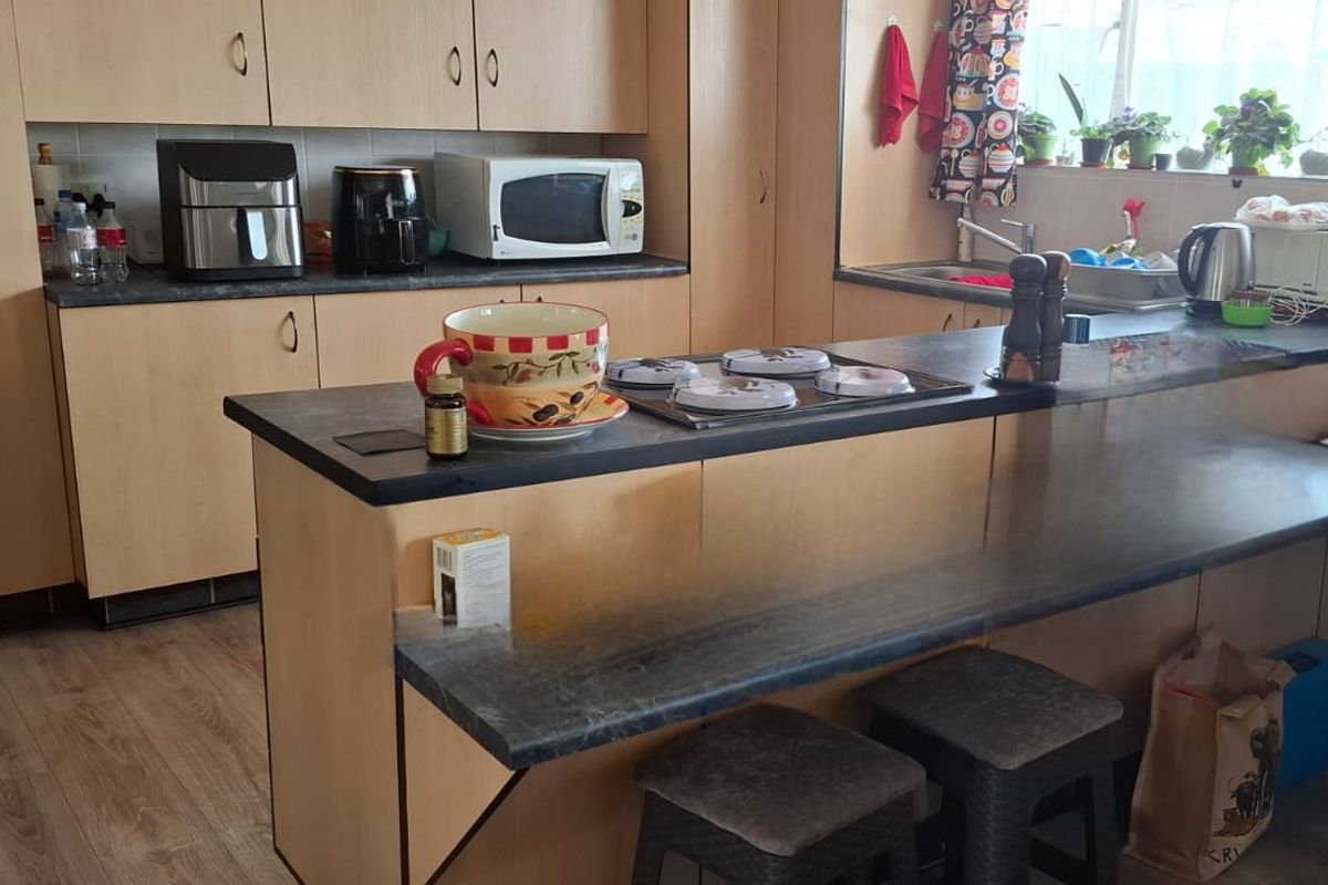 Two bedroom townhouse - Photo 5