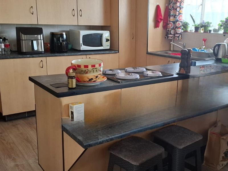 Two bedroom townhouse - Photo 5