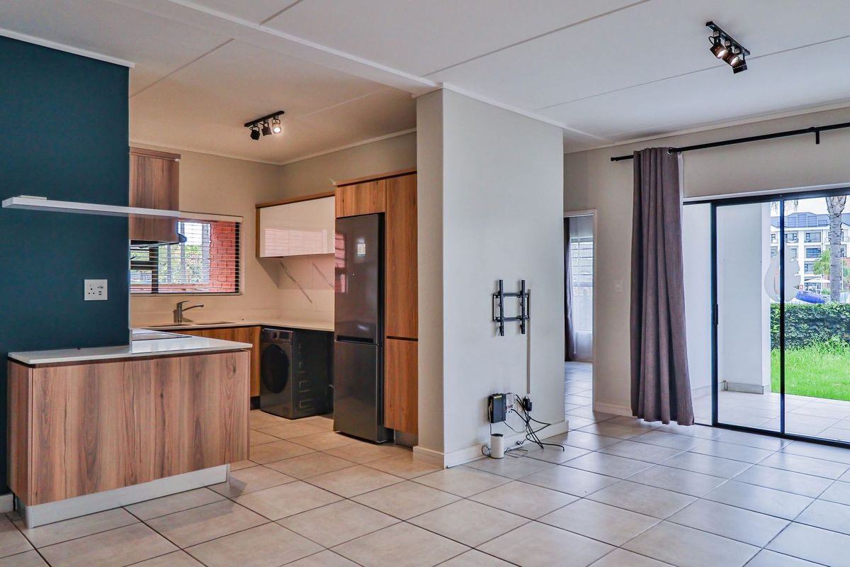 3 bed Apartment in The Blyde - Photo 2