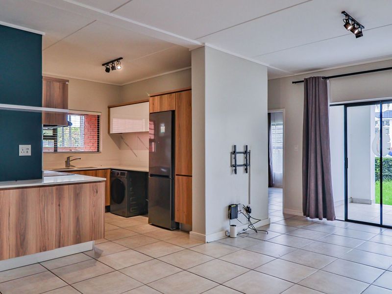 3 bed Apartment in The Blyde - Photo 2