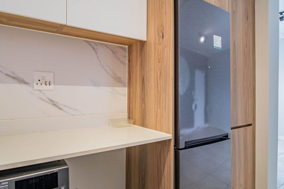 3 bed Apartment in The Blyde - Photo 4