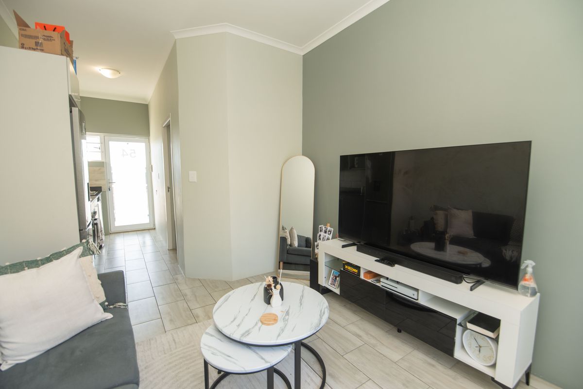 WESTERING - LEAH TERRACE - 1 BED 1 BATH APARTMENT FOR SALE - Photo 3