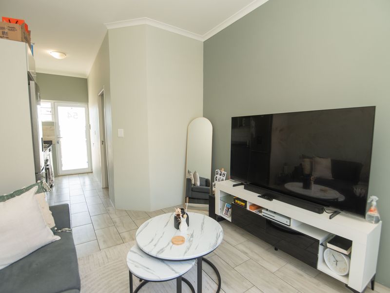 WESTERING - LEAH TERRACE - 1 BED 1 BATH APARTMENT FOR SALE - Photo 3