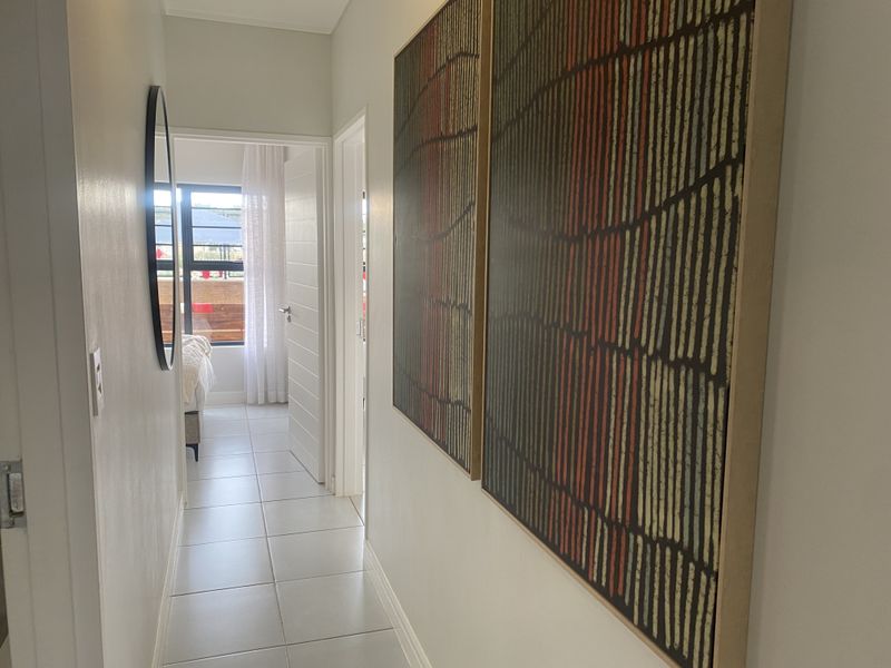 2 Bed Apartment in Greenkloof - Photo 8