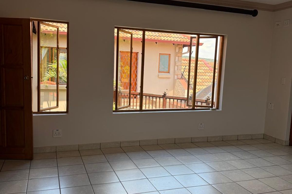 Entertainer’s Dream | 4 Bedroom, 5 Bathroom Masterpiece - Photo 5