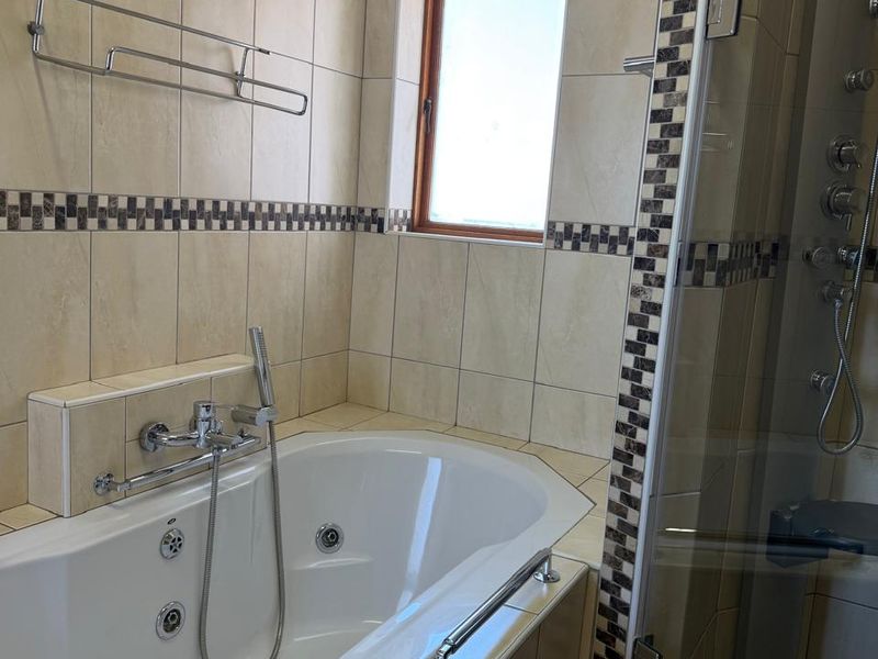 Entertainer’s Dream | 4 Bedroom, 5 Bathroom Masterpiece - Photo 3