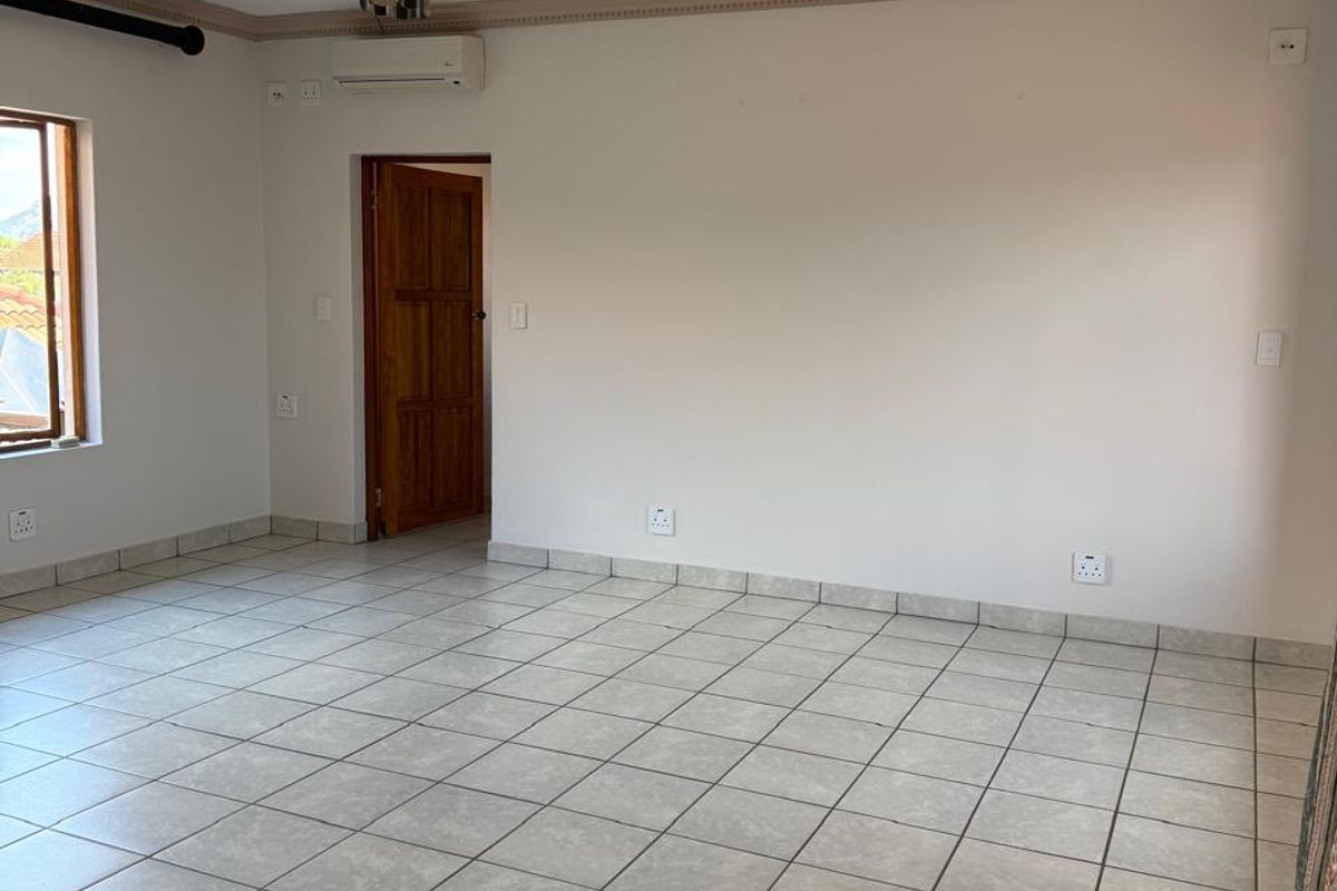 Entertainer’s Dream | 4 Bedroom, 5 Bathroom Masterpiece - Photo 4