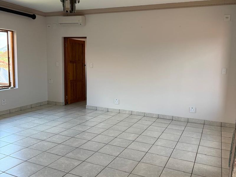 Entertainer’s Dream | 4 Bedroom, 5 Bathroom Masterpiece - Photo 4