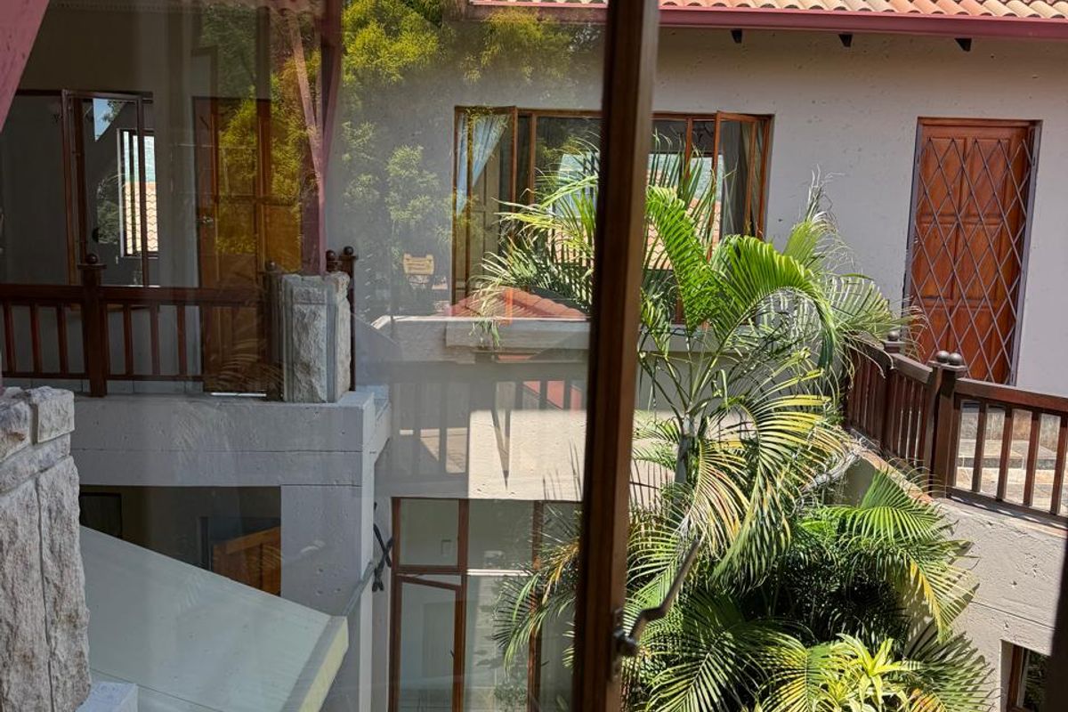 Entertainer’s Dream | 4 Bedroom, 5 Bathroom Masterpiece - Photo 2