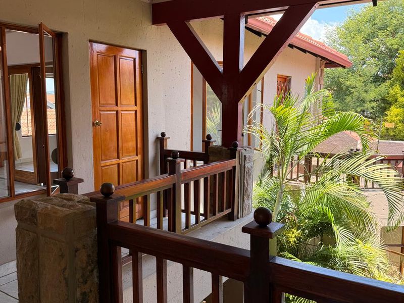 Entertainer’s Dream | 4 Bedroom, 5 Bathroom Masterpiece - Photo 10