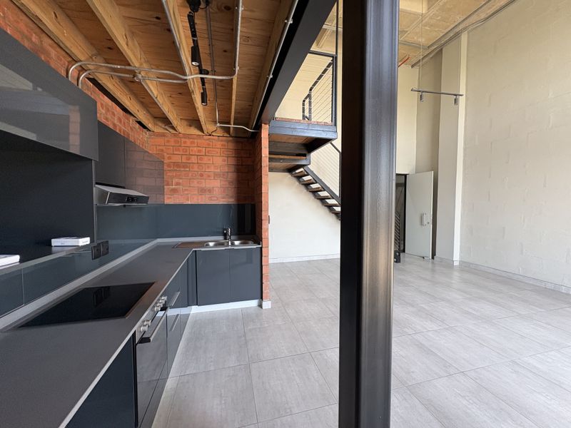 MODERN LOFT LIVING - Photo 9