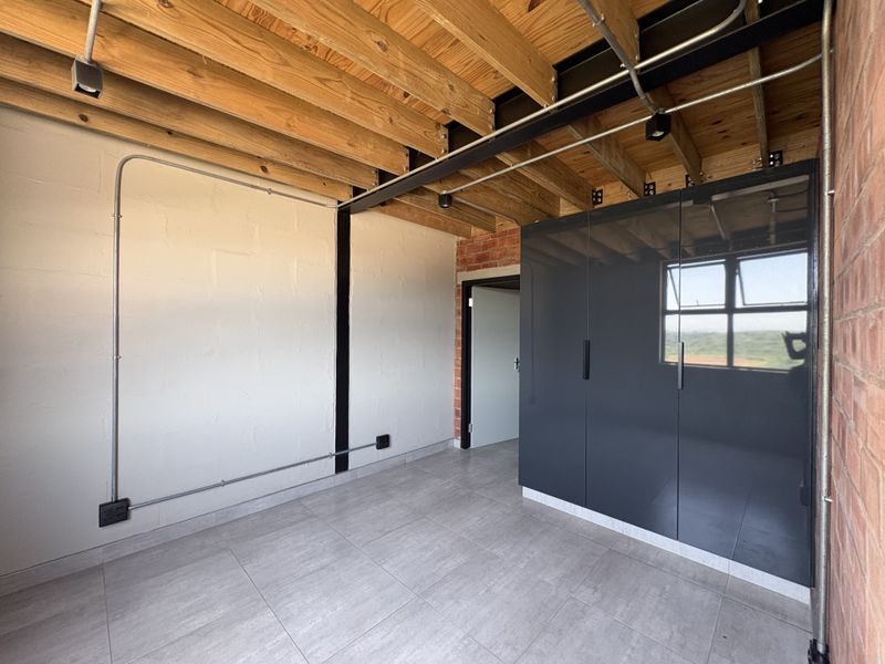 MODERN LOFT LIVING - Photo 5