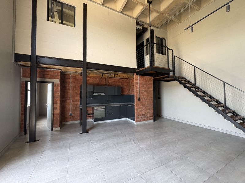 MODERN LOFT LIVING - Photo 4