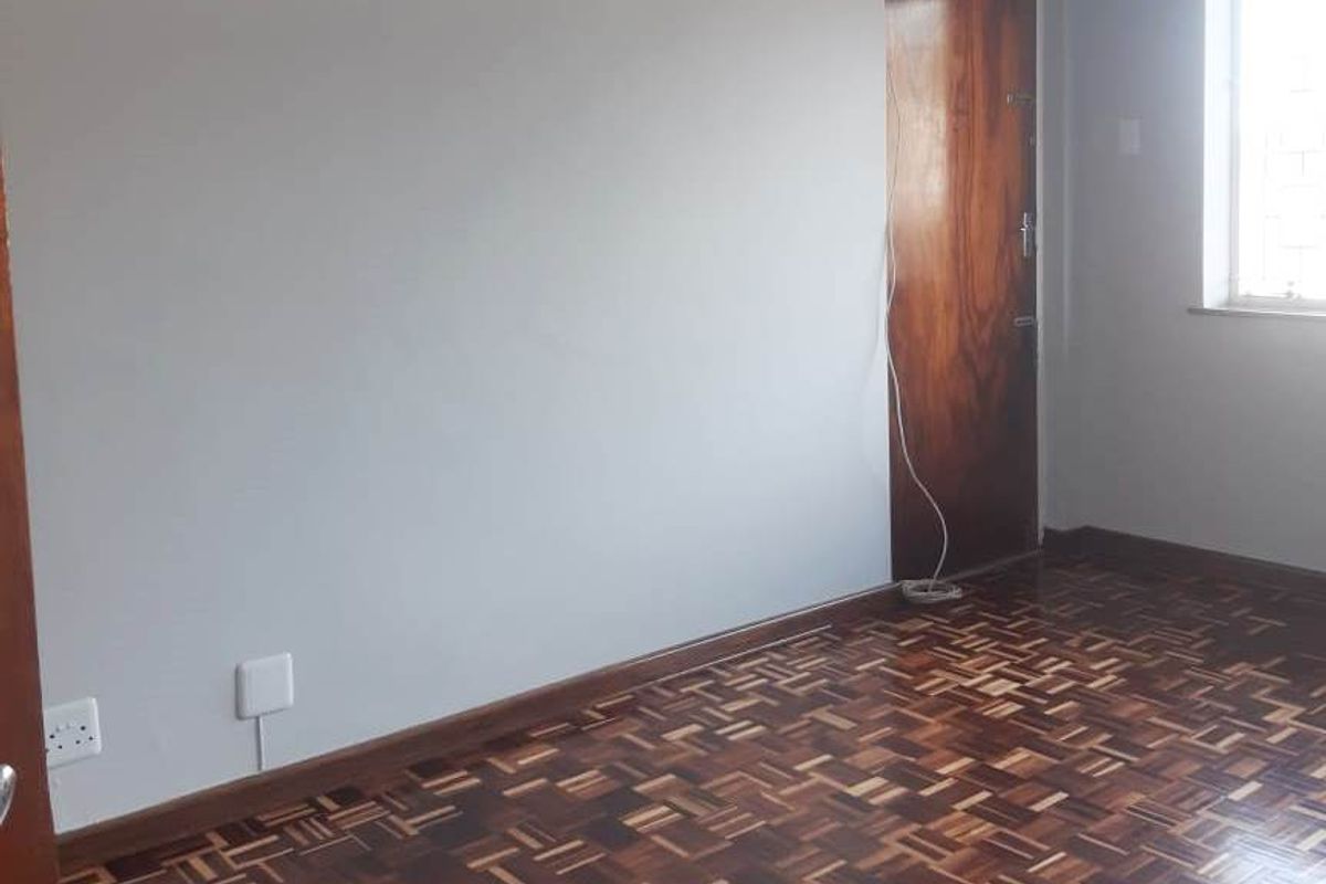 SYDENHAM 2 BED 1 BATH APARTMENT FOR SALE - Photo 4