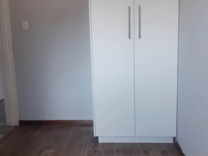 SYDENHAM 2 BED 1 BATH APARTMENT FOR SALE - Photo 8